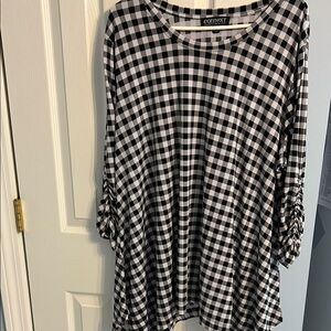 Context Black and White 3/4 Sleeve Boxy Tunic